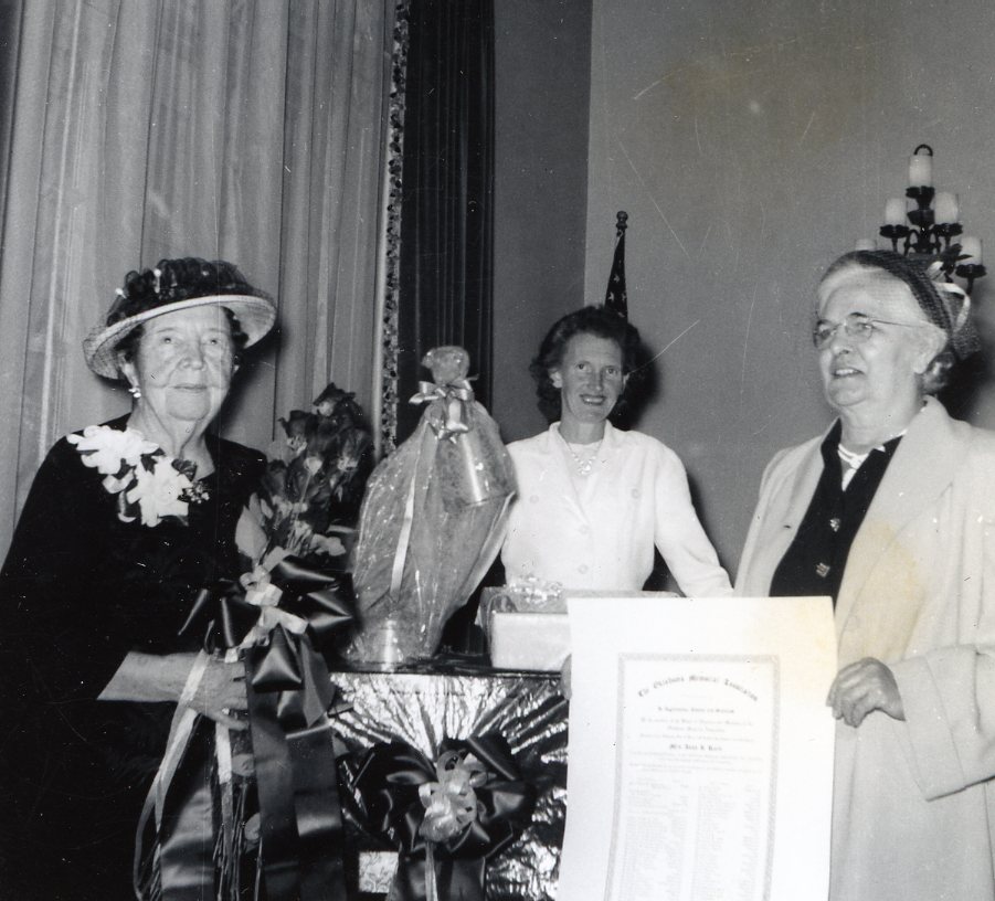 Anna B. Korn being gifted a television by the Oklahoma Memorial Association. c. 1960s. Courtesy Oklahoma Hall of Fame Archives.